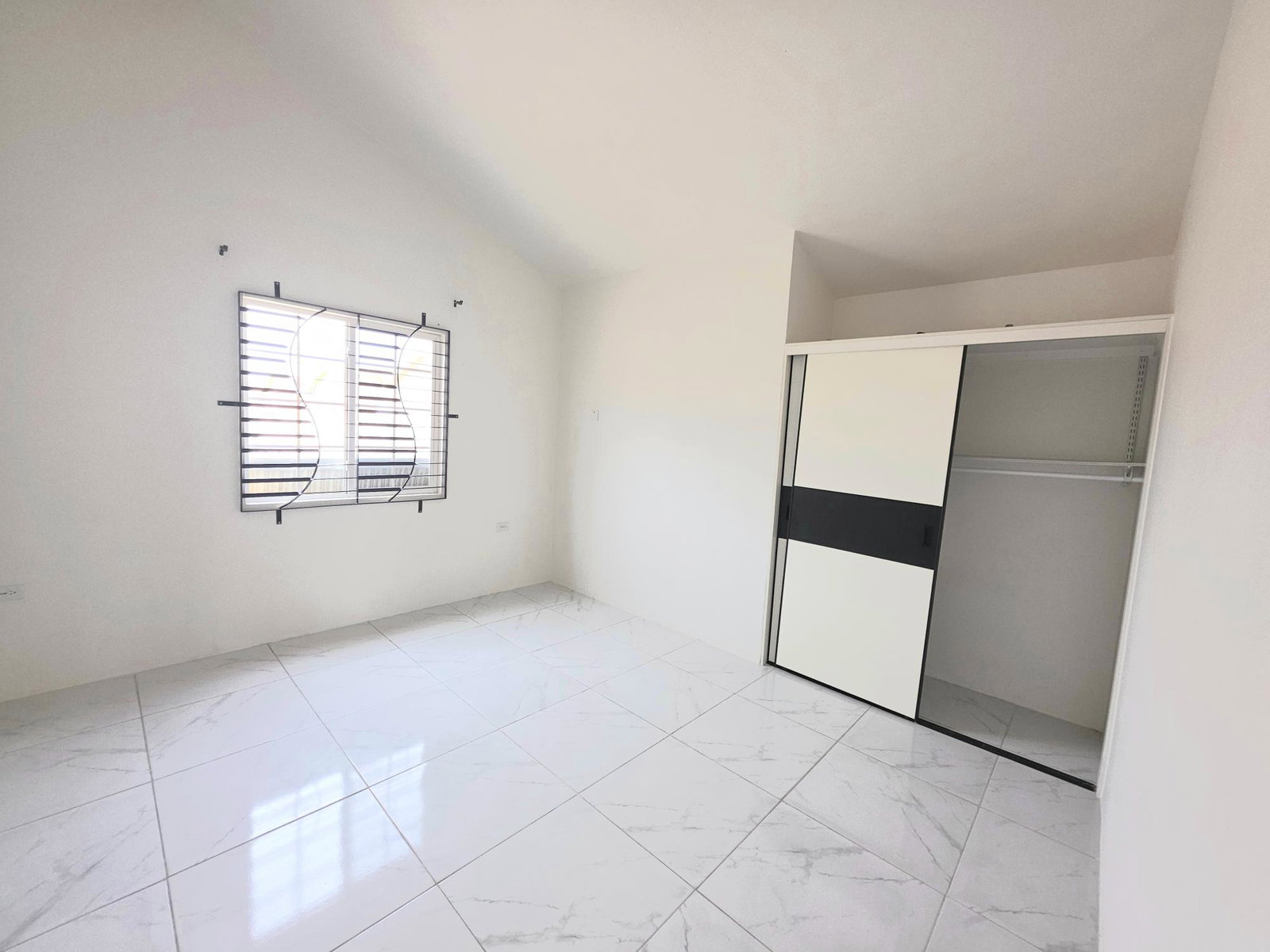 Ninth image of 585 Phoenix Park Village ii p in Phoenix Park, St. Catherine, Jamaica - property is For Rent