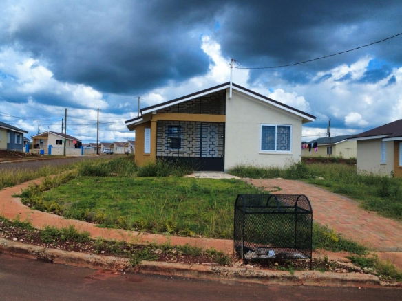 First image of 853 Silversun Estate in Montpelier House, St. Catherine, Jamaica - property is For Rent