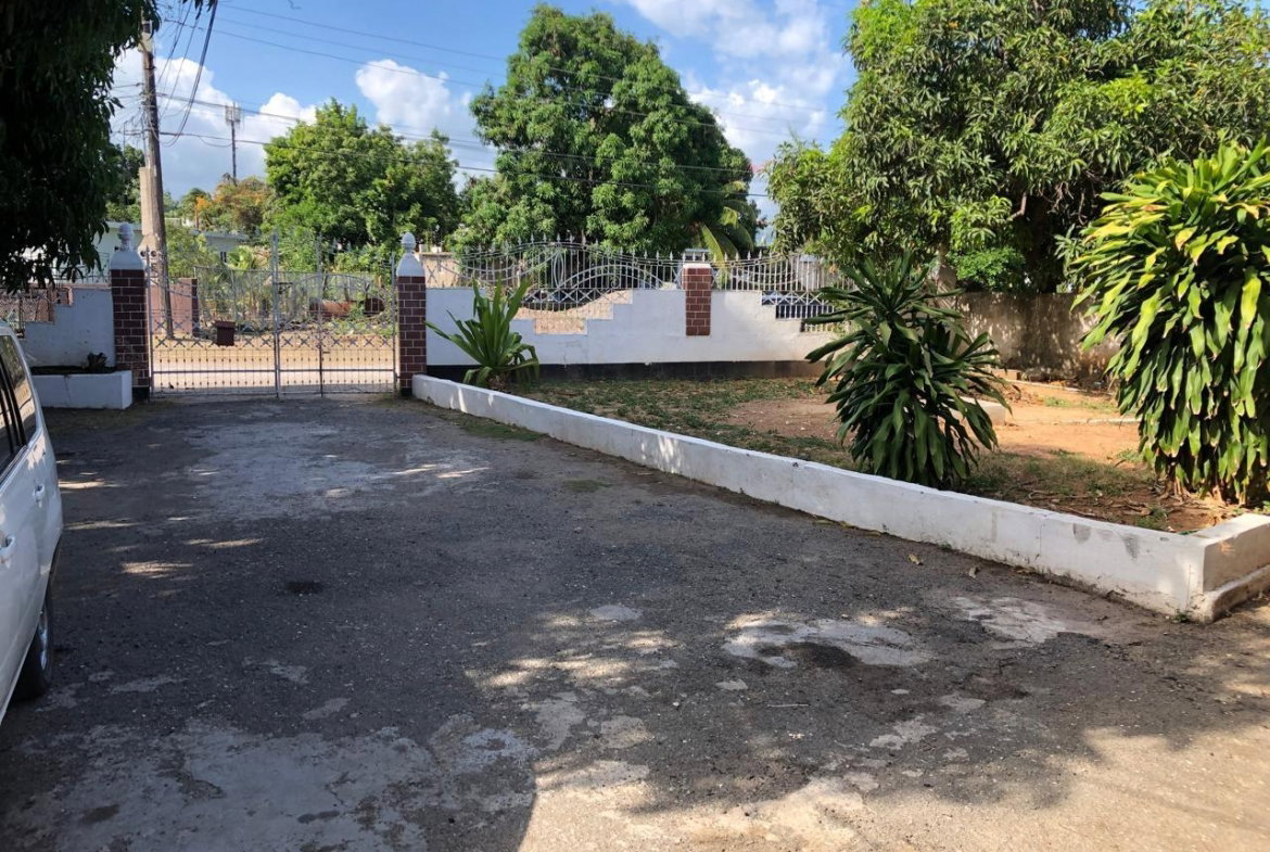 Second image of 4 St. John's Drive in Spanish Town, St. Catherine, Jamaica - property is For Rent