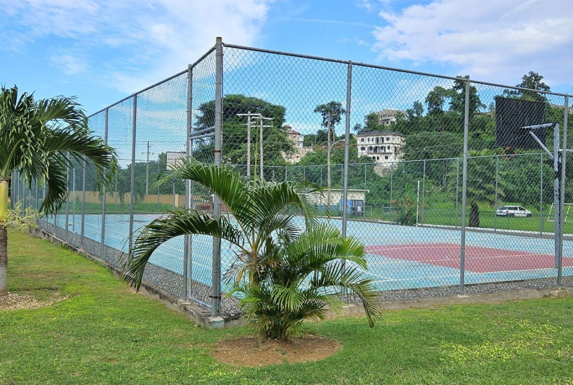 Ninth image of 520 Canoe Drive in Runaway Bay, St. Ann, Jamaica - property is For Rent