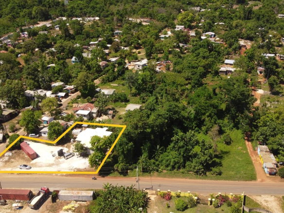 First image of Farm Pen in Farm Pen, Westmoreland, Jamaica - property is For Sale