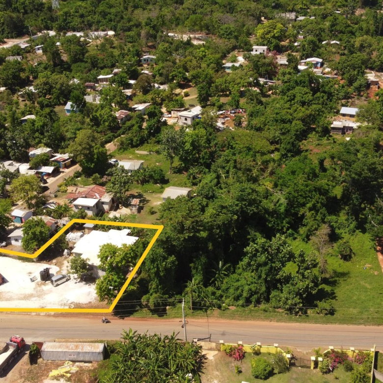 First image of Farm Pen in Farm Pen, Westmoreland, Jamaica - property is For Sale