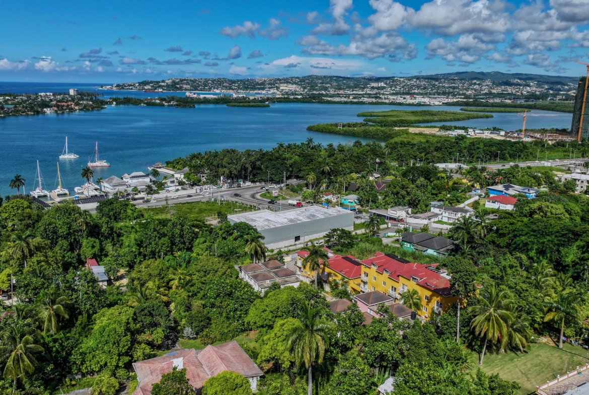 Second image of 3- Reading Manor in Reading, St. James, Jamaica - property is For Rent