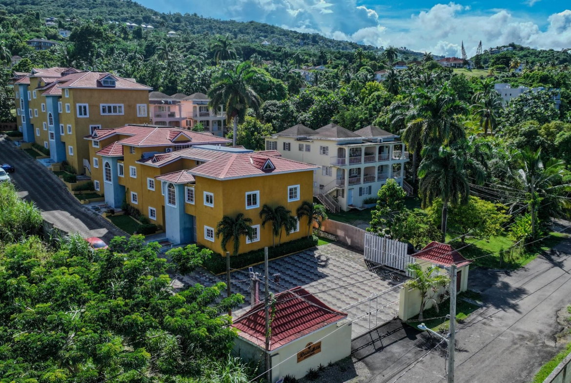 Seventh image of 3- Reading Manor in Reading, St. James, Jamaica - property is For Rent