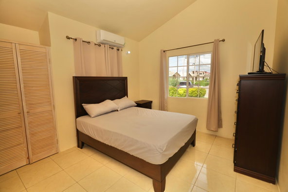 Ninth image of 949 Plover Place in Greater Portmore, St. Catherine, Jamaica - property is For Rent