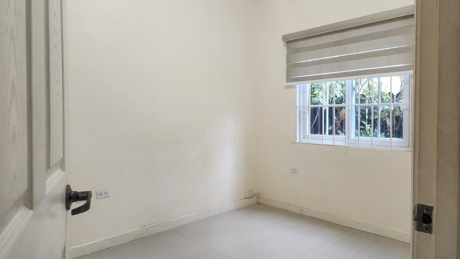 Seventeenth image of 2-14 Washington Drive in Kingston 8, St. Andrew, Jamaica - property is For Rent