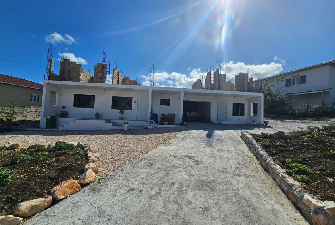 Second image of 78 Retreat Heights in RETREAT HEIGHTS, Trelawny, Jamaica - property is For Rent