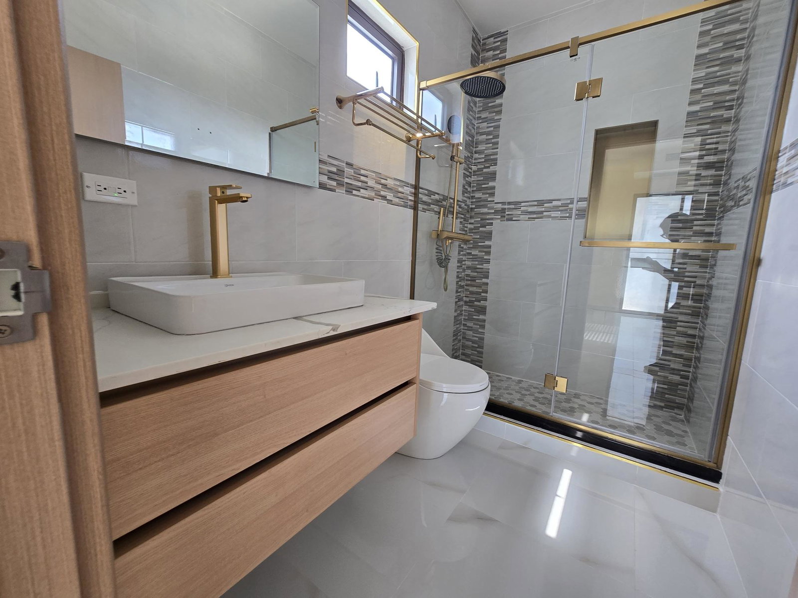 Tenth image of A201- Maldives a, Paradisiac be in Laughlands, St. Ann, Jamaica - property is For Rent