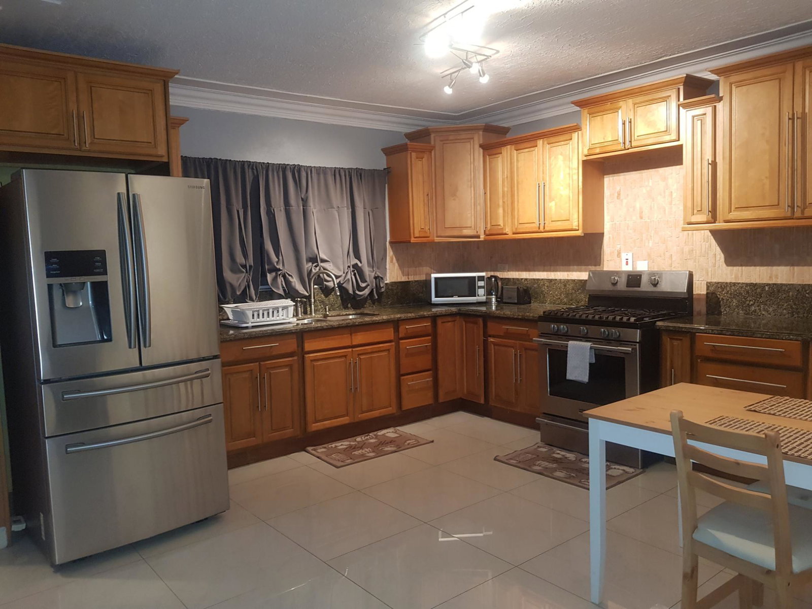 Fourth image of 7-7 Rockhampton Dr., Kgn. 8 in Kingston 8, St. Andrew, Jamaica - property is For Rent