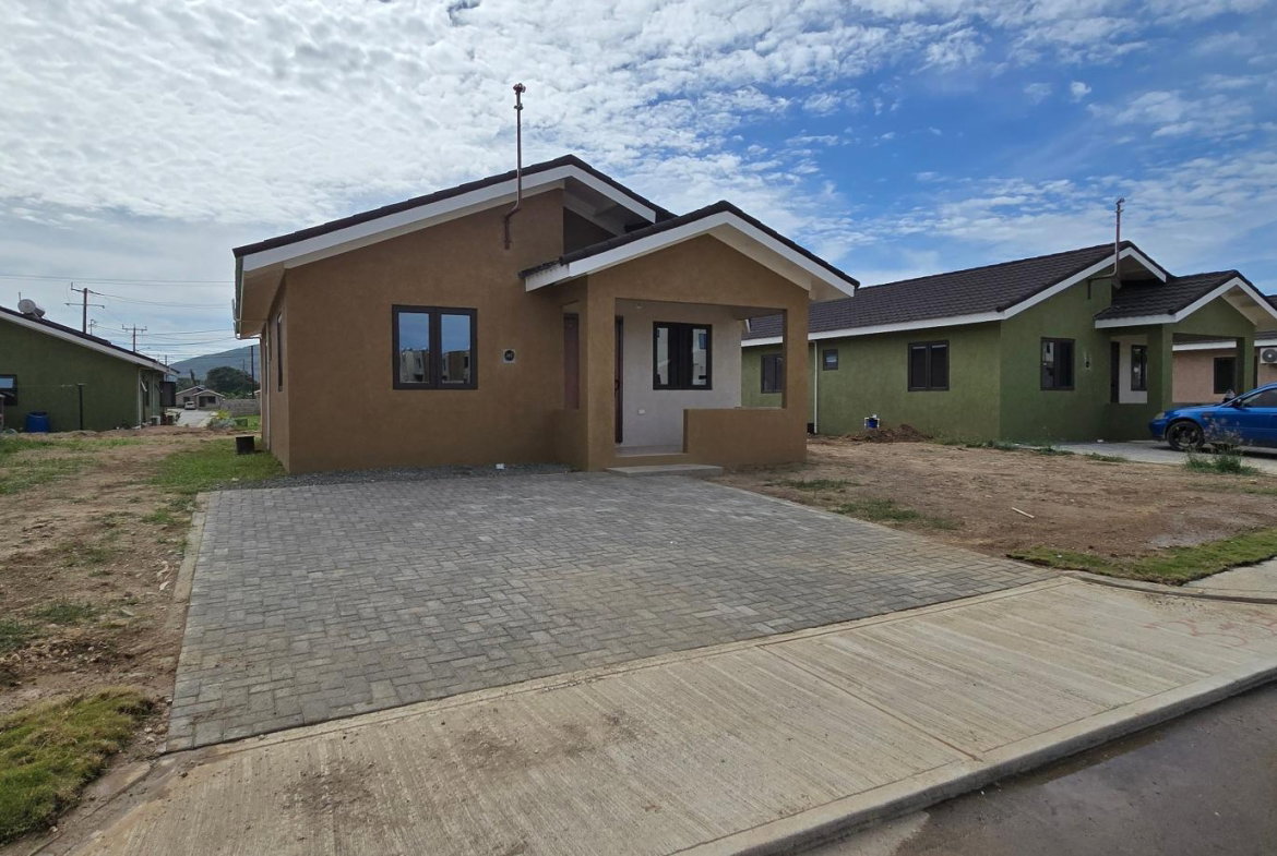 First image of 334 Oak Estate in Bernard Lodge, St. Catherine, Jamaica - property is For Rent