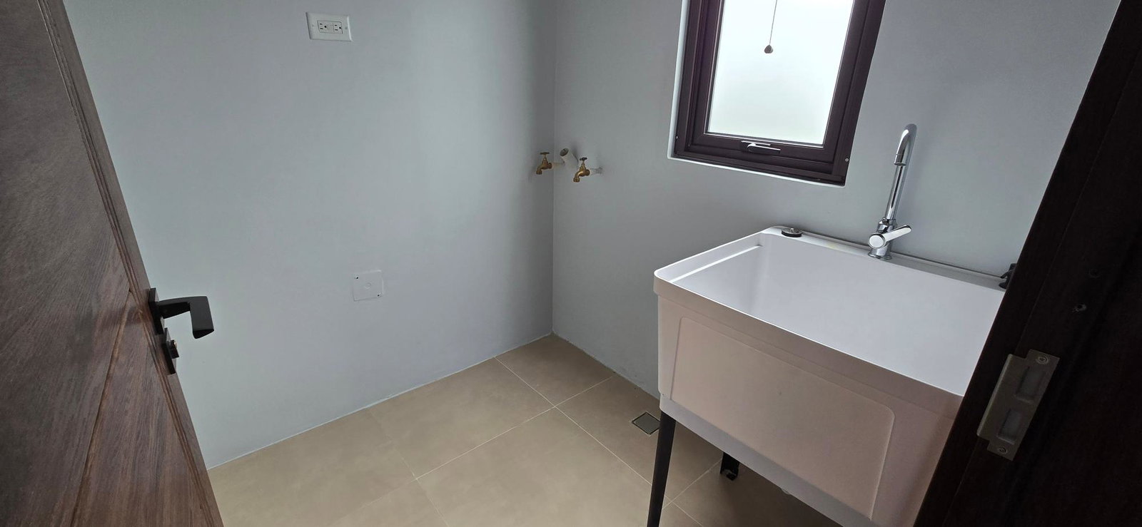 Modern-2-Bedroom-House-for-Rent-in-Oak-Estate-Portmore-St.-Catherine Tenth image of 334 Oak Estate in Bernard Lodge, St. Catherine, Jamaica - property is For Rent