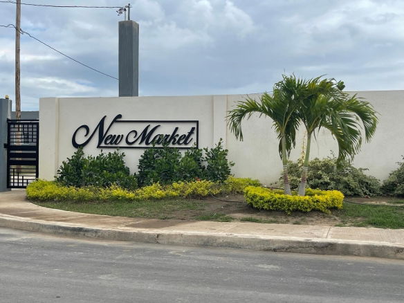 First image of 47 Oakridge Circle in Bernard Lodge, St. Catherine, Jamaica - property is For Rent