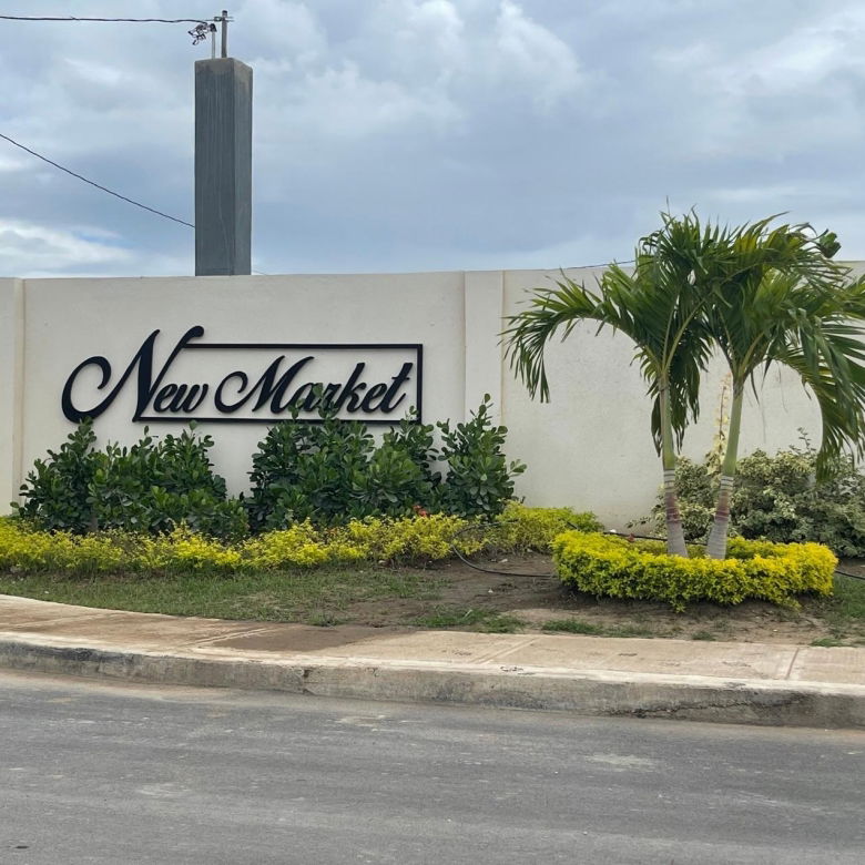 First image of 47 Oakridge Circle in Bernard Lodge, St. Catherine, Jamaica - property is For Rent