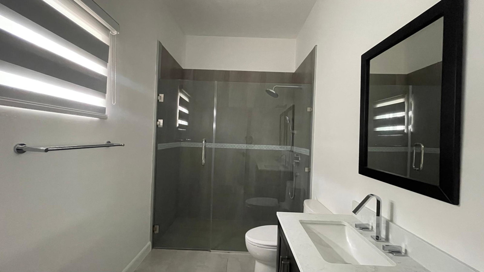 Ninth image of 47 Oakridge Circle in Bernard Lodge, St. Catherine, Jamaica - property is For Rent