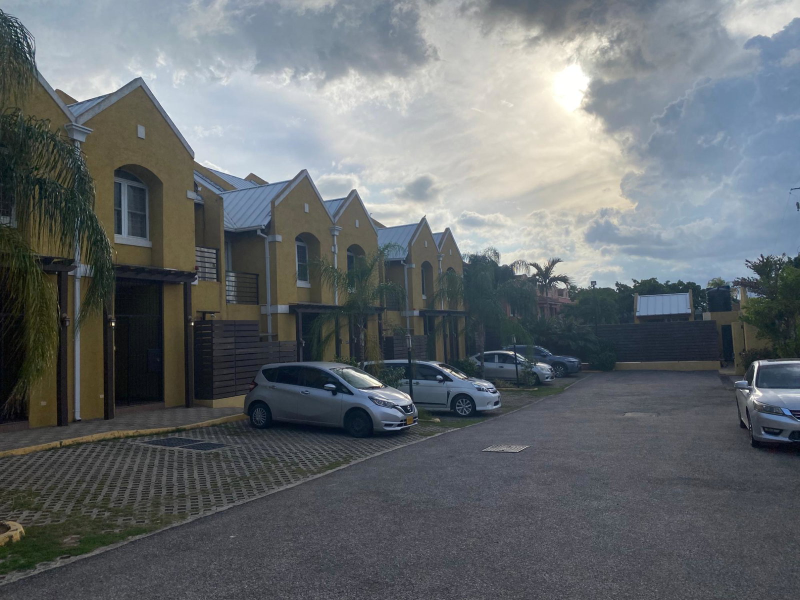 Second image of 4-3 Linstone Crescent in Kingston 5, St. Andrew, Jamaica - property is For Rent