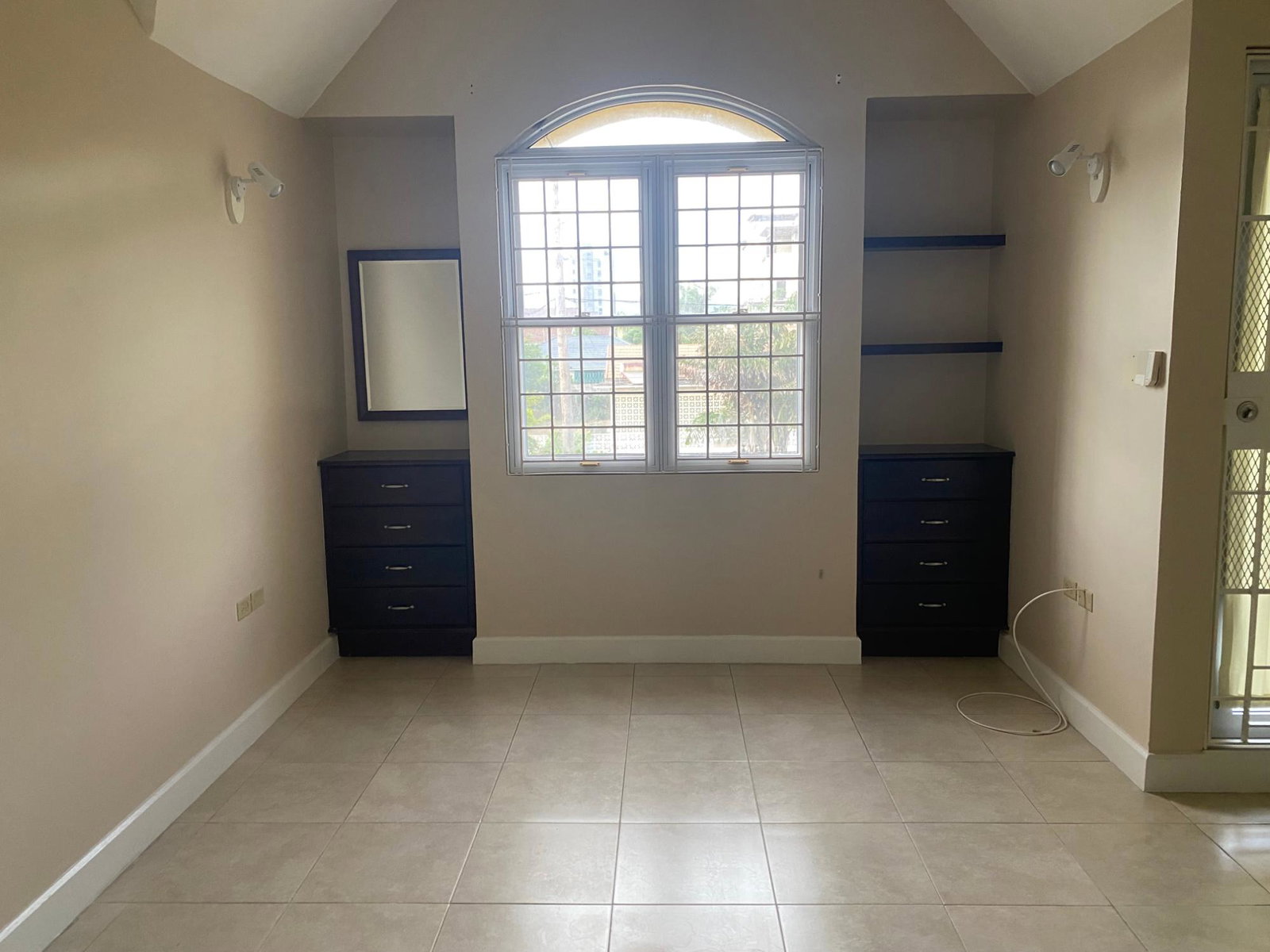 Twelfth image of 4-3 Linstone Crescent in Kingston 5, St. Andrew, Jamaica - property is For Rent