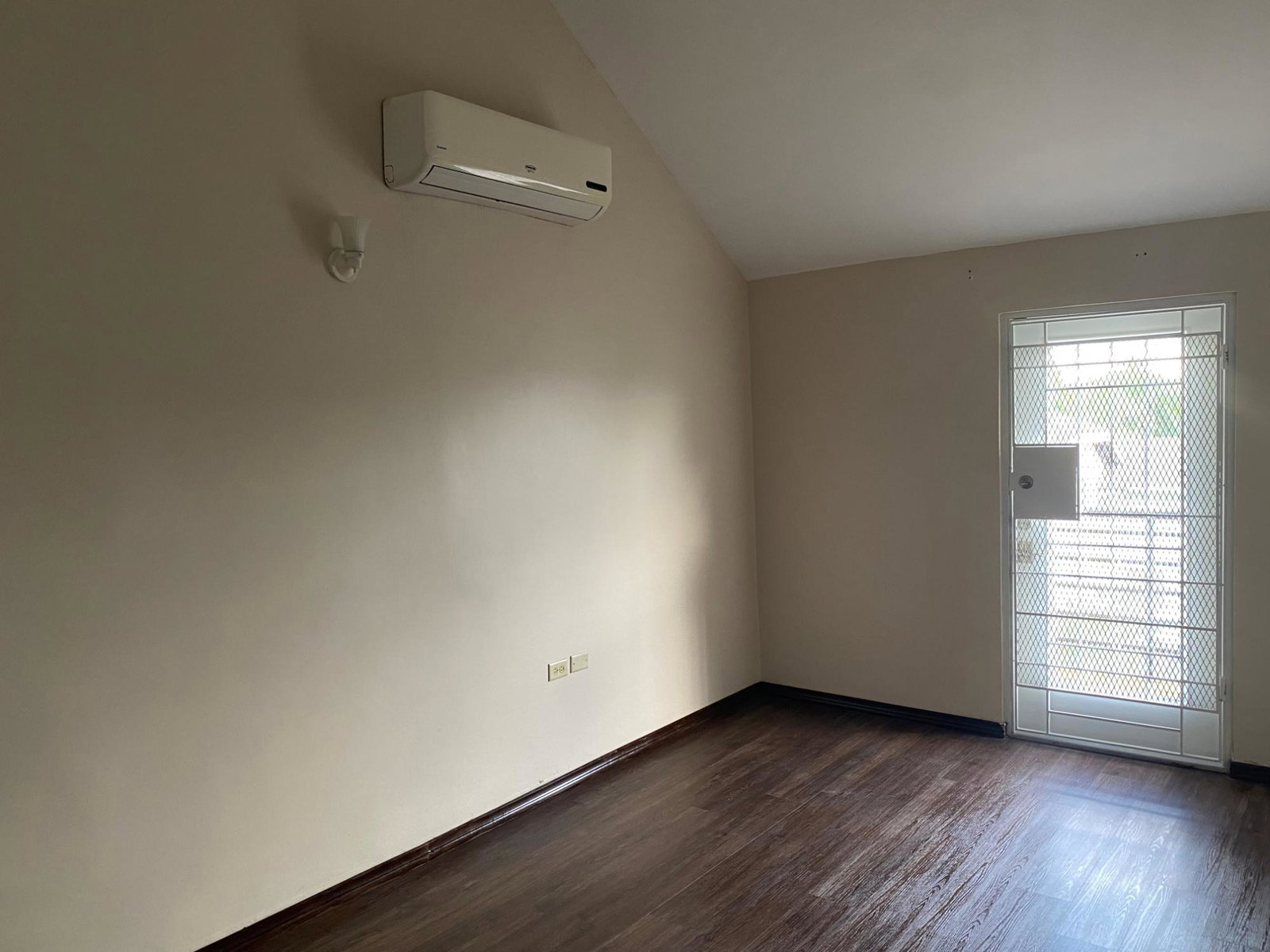 Twenty-Eighth image of 4-3 Linstone Crescent in Kingston 5, St. Andrew, Jamaica - property is For Rent