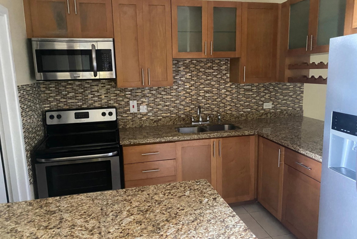 Seventh image of 4-3 Linstone Crescent in Kingston 5, St. Andrew, Jamaica - property is For Rent