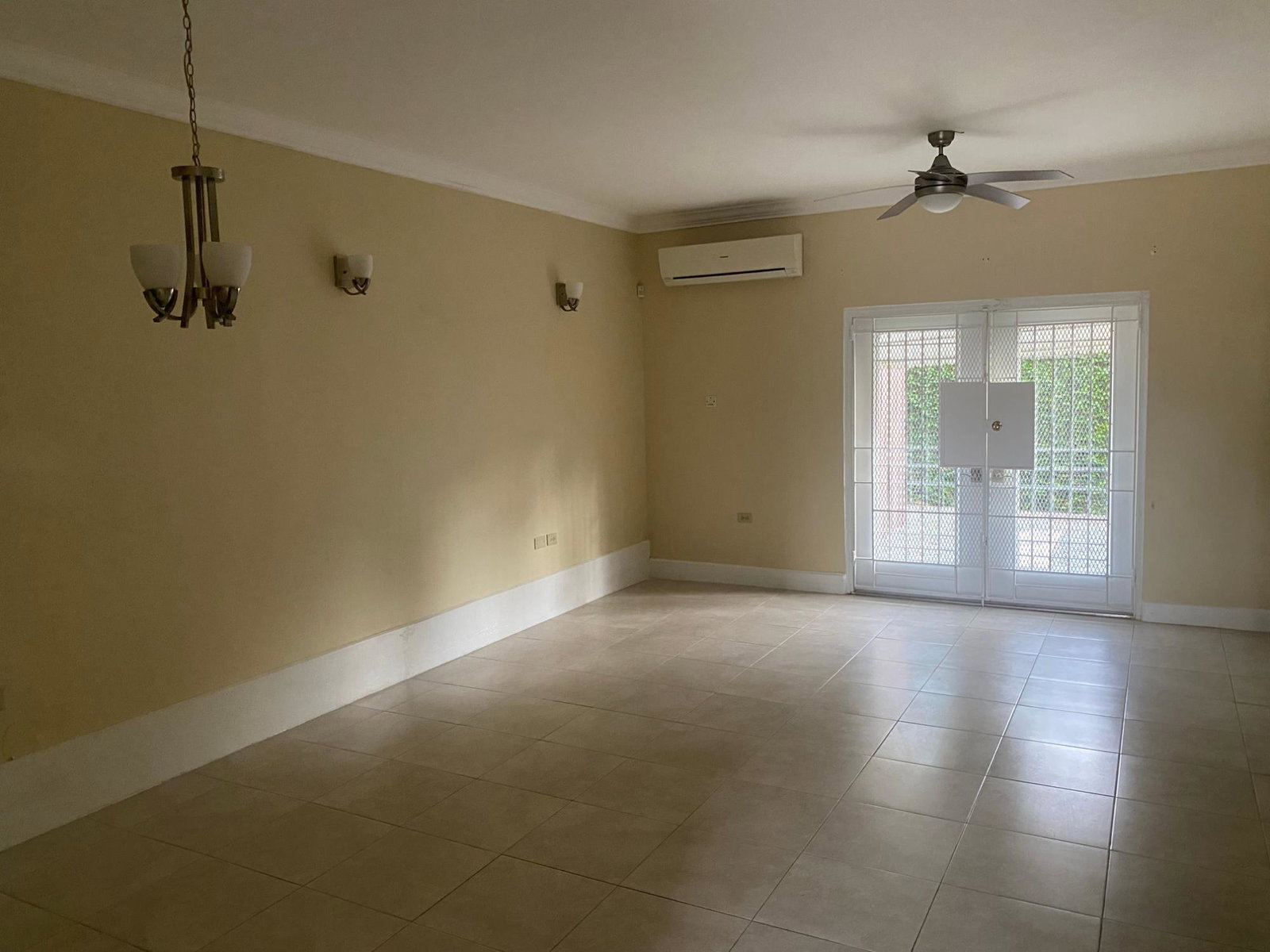 Eighth image of 4-3 Linstone Crescent in Kingston 5, St. Andrew, Jamaica - property is For Rent