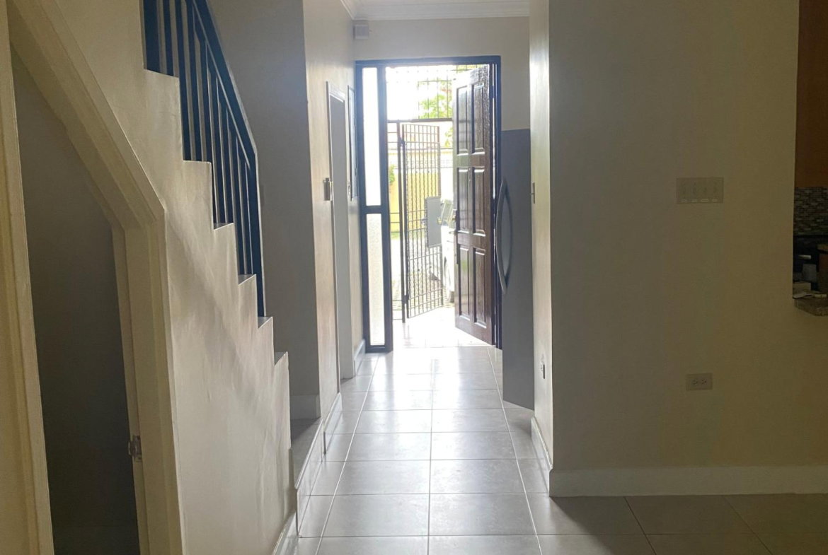 Tenth image of 4-3 Linstone Crescent in Kingston 5, St. Andrew, Jamaica - property is For Rent
