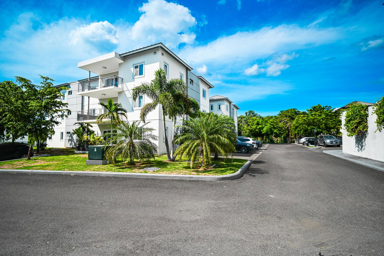 Seventeenth image of 3-14 Garden Close in Kingston 8, St. Andrew, Jamaica - property is For Rent