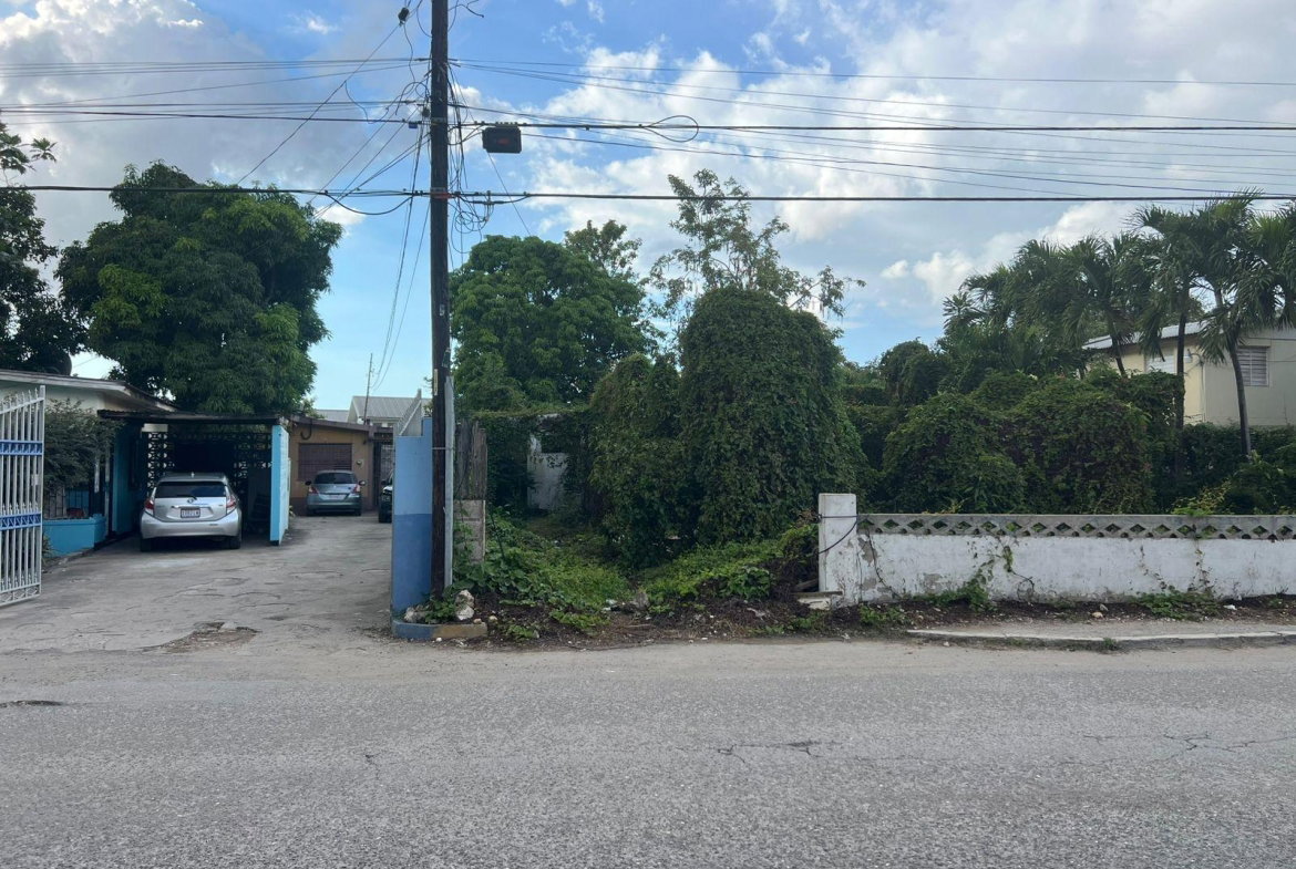 Second image of 21 Munroe Road in Kingston 6, St. Andrew, Jamaica - property is For Sale