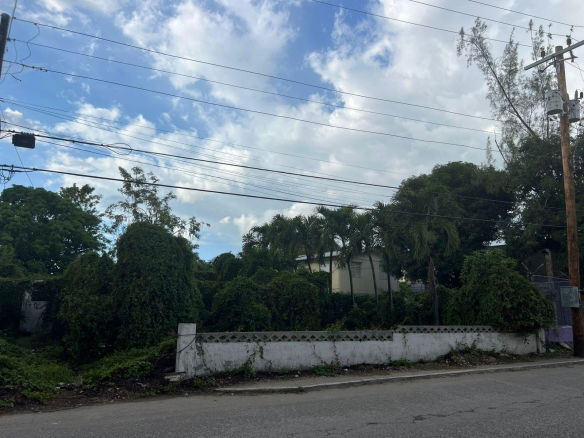 First image of 21 Munroe Road in Kingston 6, St. Andrew, Jamaica - property is For Sale