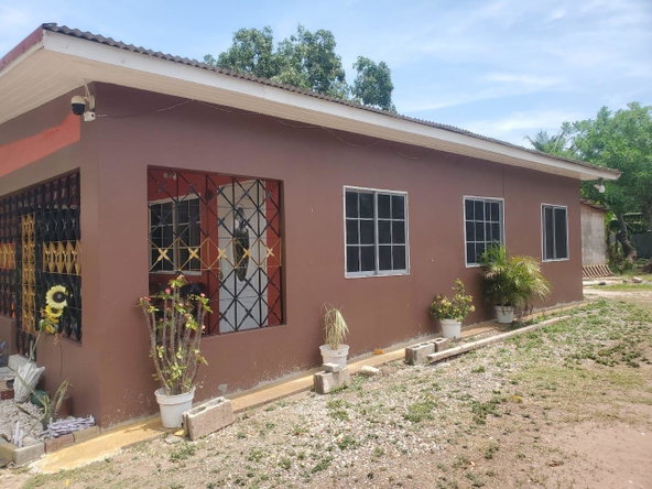 Seventh image of 31 Darlington Drive, Old Har in Old Harbour, St. Catherine, Jamaica - property is For Sale