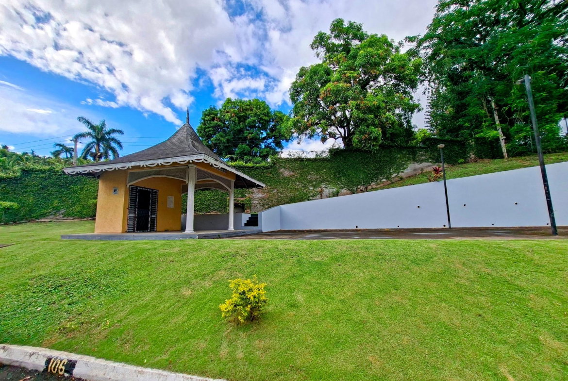 Fourth image of 312-12 Broadway Road in Kingston 8, St. Andrew, Jamaica - property is For Rent