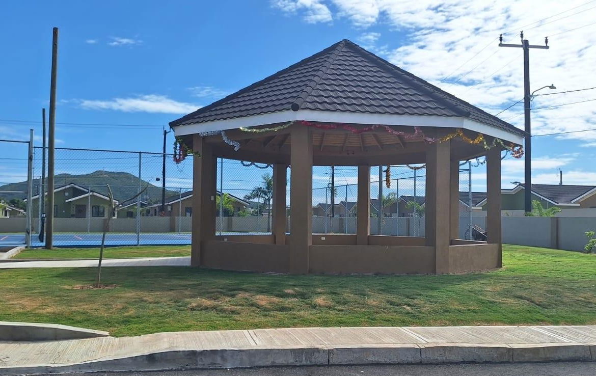 Sixth image of 43 Oak Estate (phase 2) in Caymanas, St. Catherine, Jamaica - property is For Rent