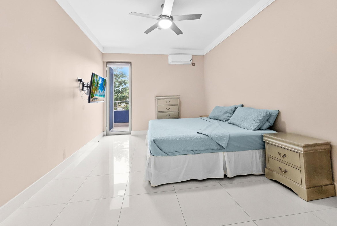 Thirteenth image of 107-20 South in Kingston 10, St. Andrew, Jamaica - property is For Rent