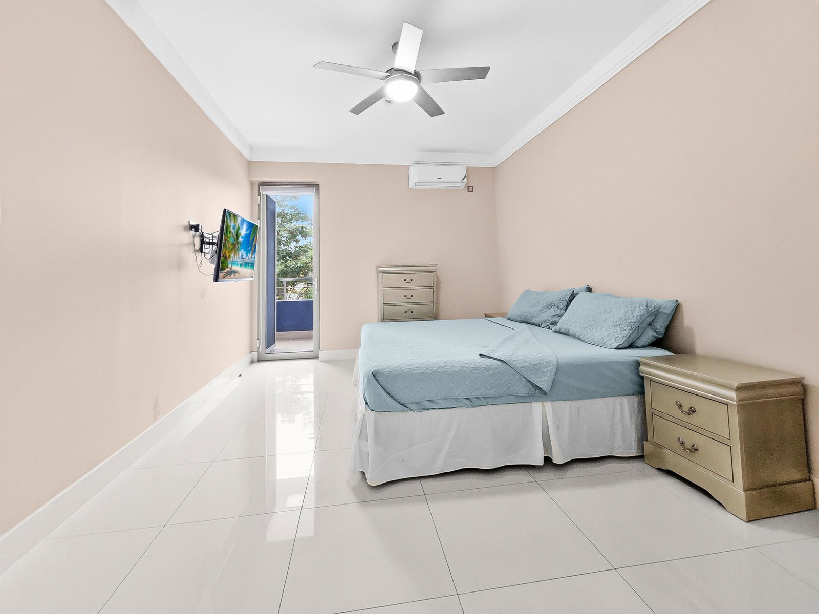 Thirteenth image of 107-20 South in Kingston 10, St. Andrew, Jamaica - property is For Rent