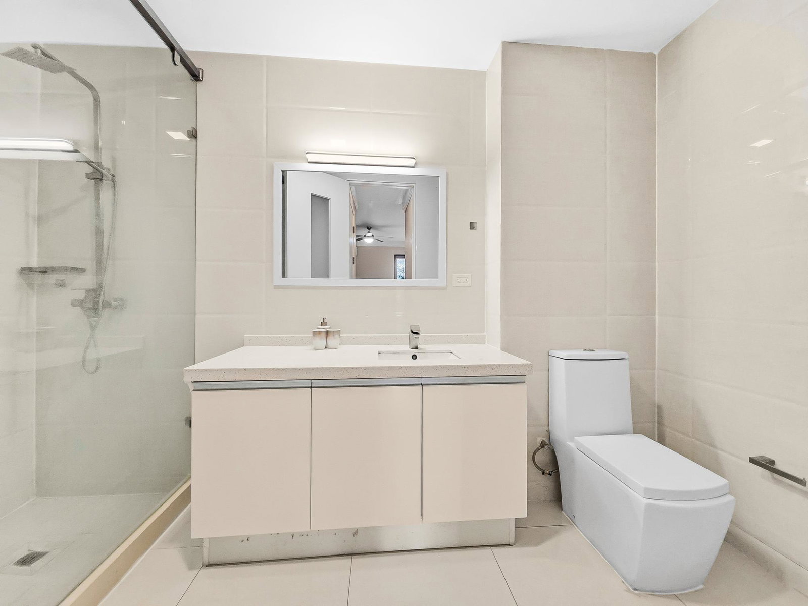 Sixteenth image of 107-20 South in Kingston 10, St. Andrew, Jamaica - property is For Rent