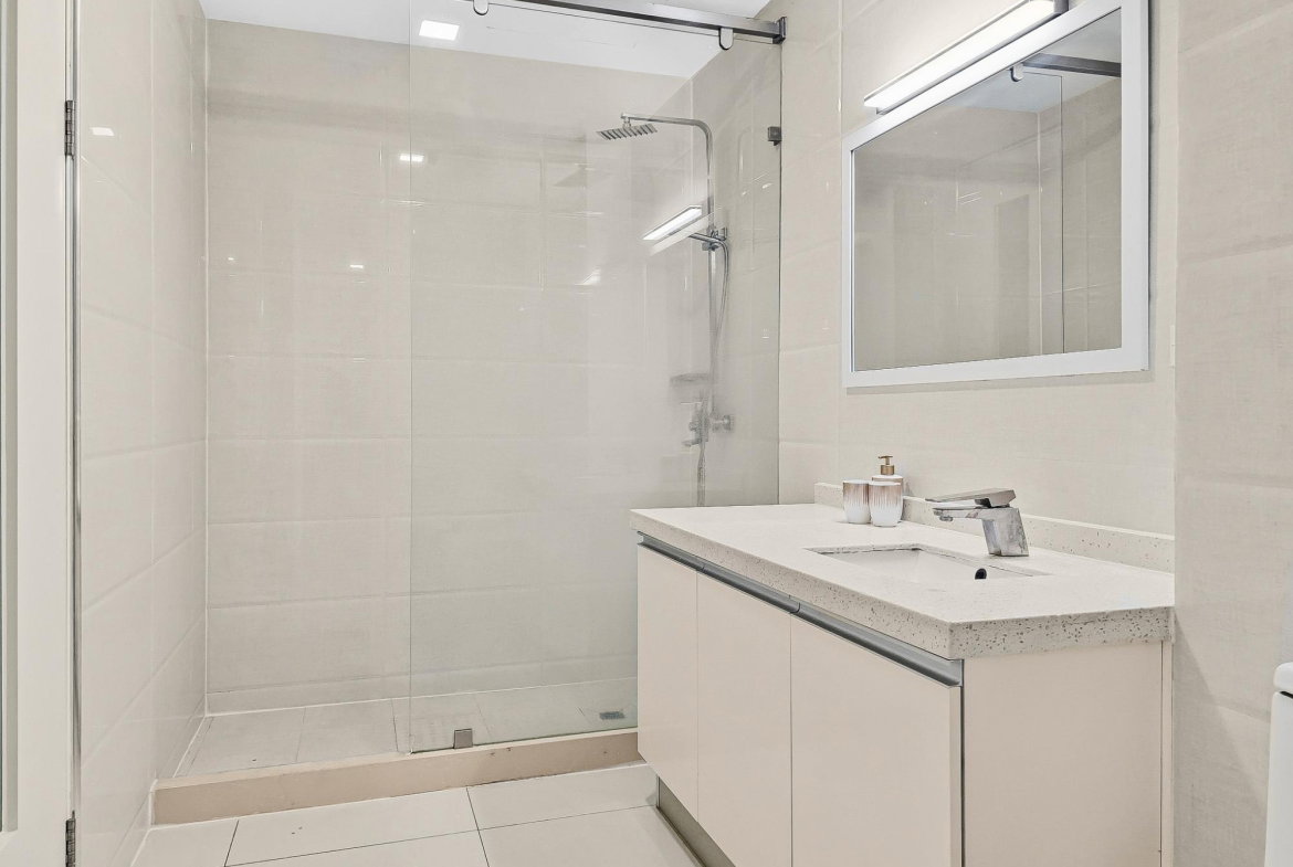 Seventeenth image of 107-20 South in Kingston 10, St. Andrew, Jamaica - property is For Rent