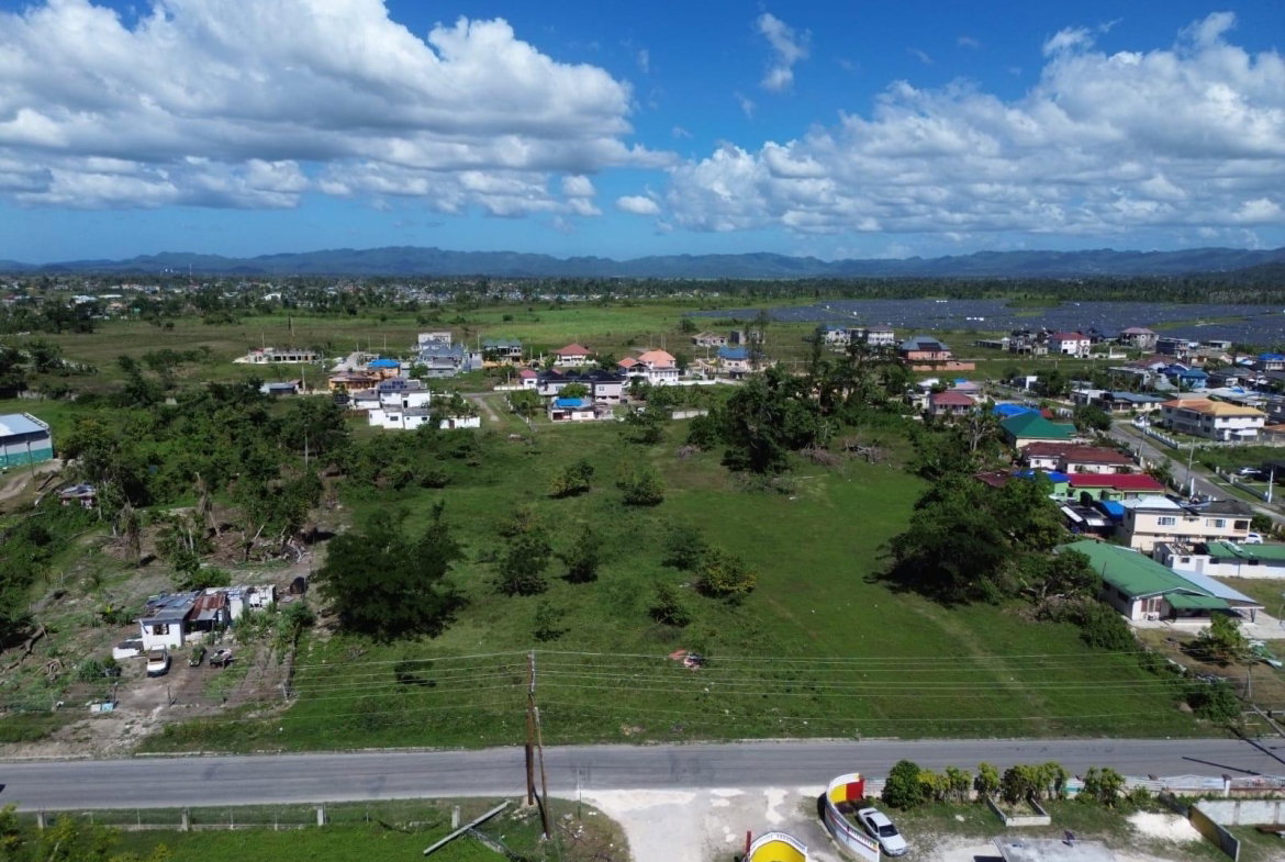Fifth image of Savanna-la-mar in Savanna-La-Mar, Westmoreland, Jamaica - property is For Sale