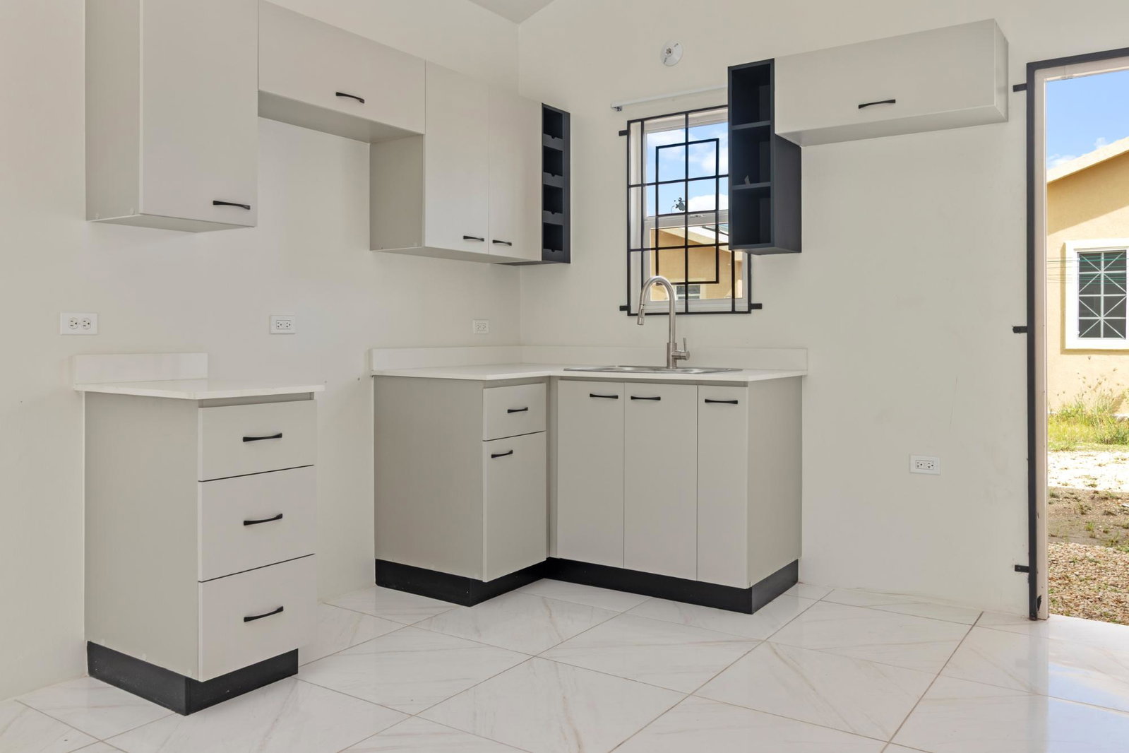 Sixth image of 513 Phoenix Park Village 2 ph in Phoenix Park, St. Catherine, Jamaica - property is For Rent