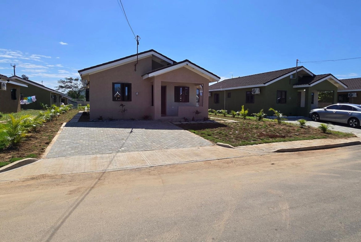 First image of 463 Oak Estate Phase 1 in Bernard Lodge, St. Catherine, Jamaica - property is For Rent