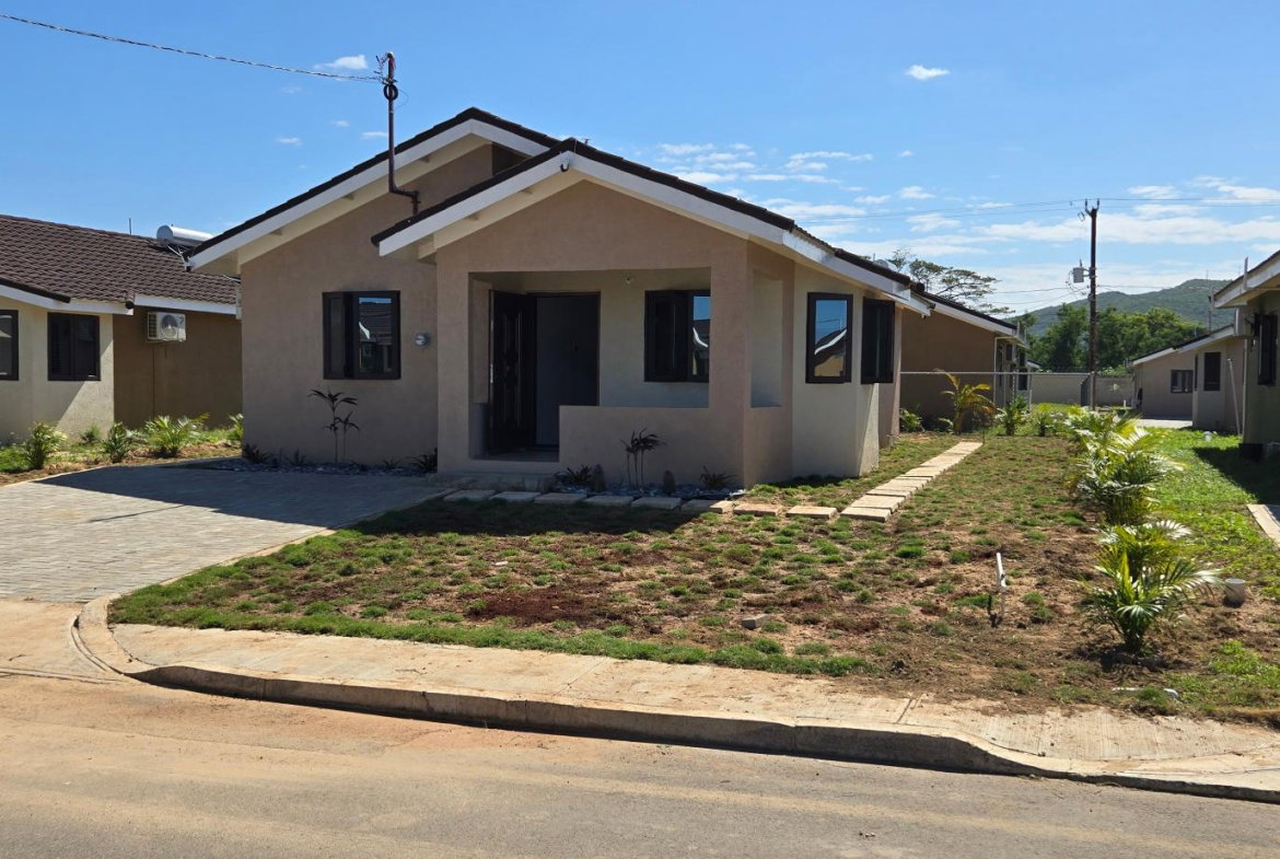 Twentieth image of 463 Oak Estate Phase 1 in Bernard Lodge, St. Catherine, Jamaica - property is For Rent