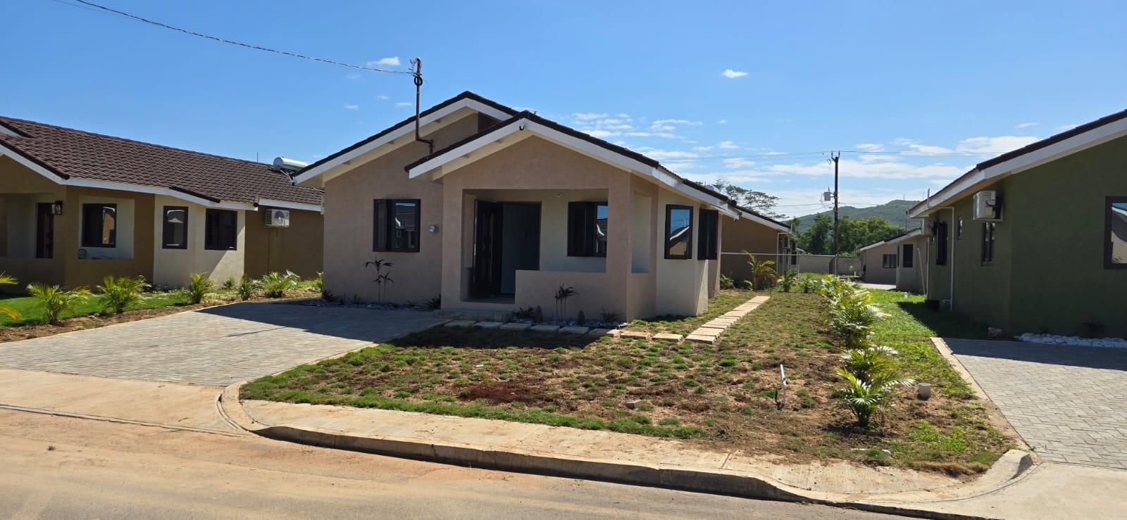 Sixth image of 463 Oak Estate Phase 1 in Bernard Lodge, St. Catherine, Jamaica - property is For Rent