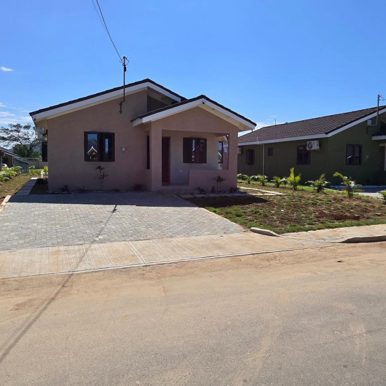 First image of 463 Oak Estate Phase 1 in Bernard Lodge, St. Catherine, Jamaica - property is For Rent