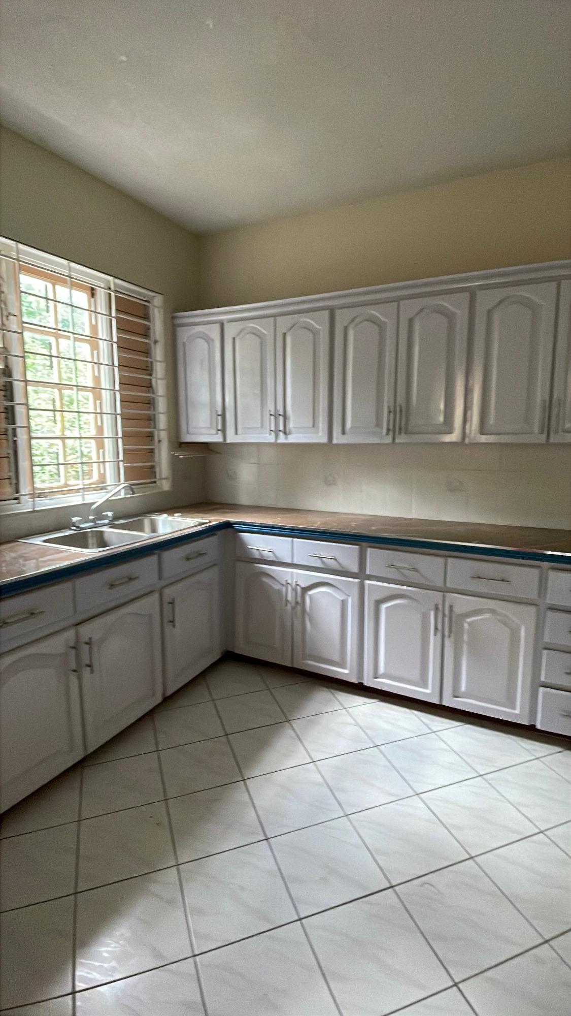 Eleventh image of Montcalm Avenue in Kingston 19, St. Andrew, Jamaica - property is For Rent