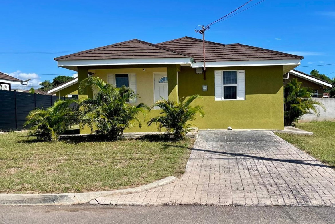 First image of Colbeck Manor in Colbeck, St. Catherine, Jamaica - property is For Rent