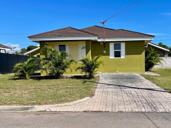 First image of Colbeck Manor in Colbeck, St. Catherine, Jamaica - property is For Rent