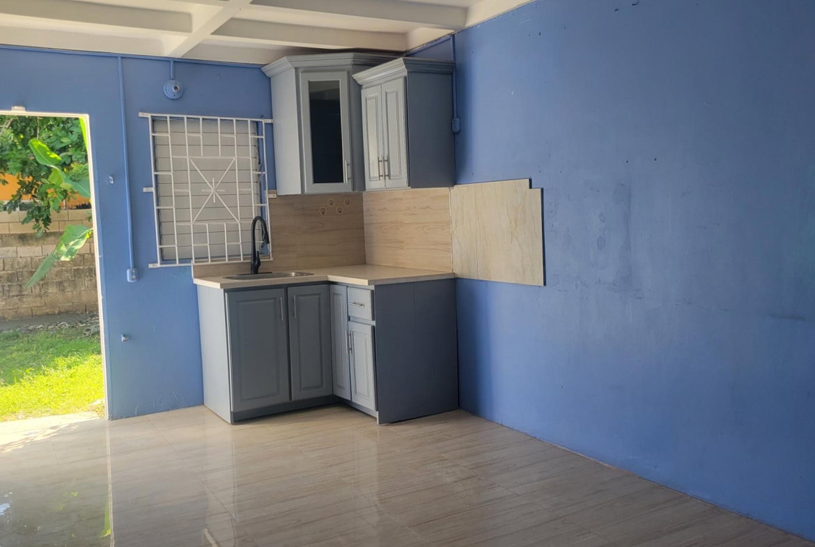 Sixth image of 220 Sandown Park, 3 North in Greater Portmore, St. Catherine, Jamaica - property is For Rent