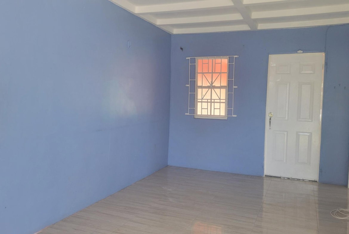 Seventh image of 220 Sandown Park, 3 North in Greater Portmore, St. Catherine, Jamaica - property is For Rent