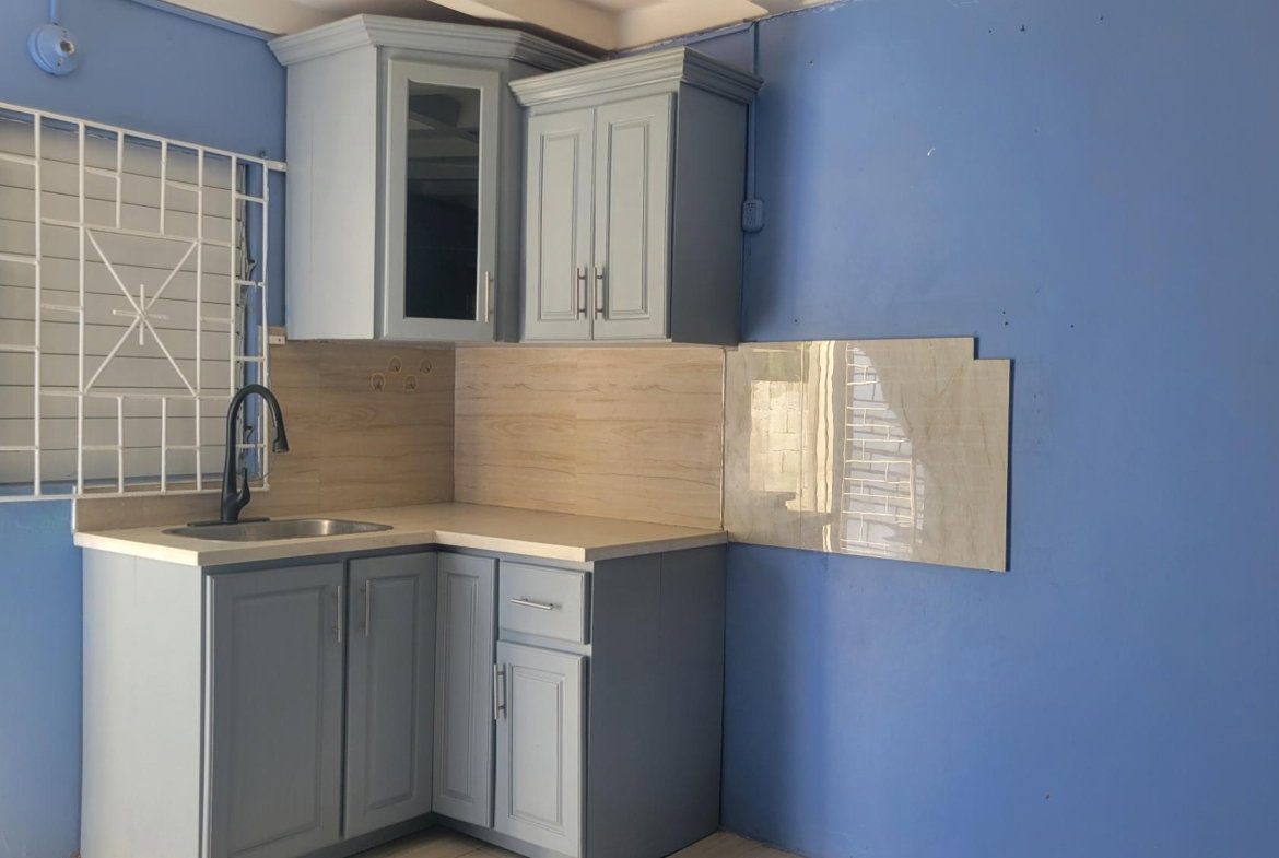 Eighth image of 220 Sandown Park, 3 North in Greater Portmore, St. Catherine, Jamaica - property is For Rent