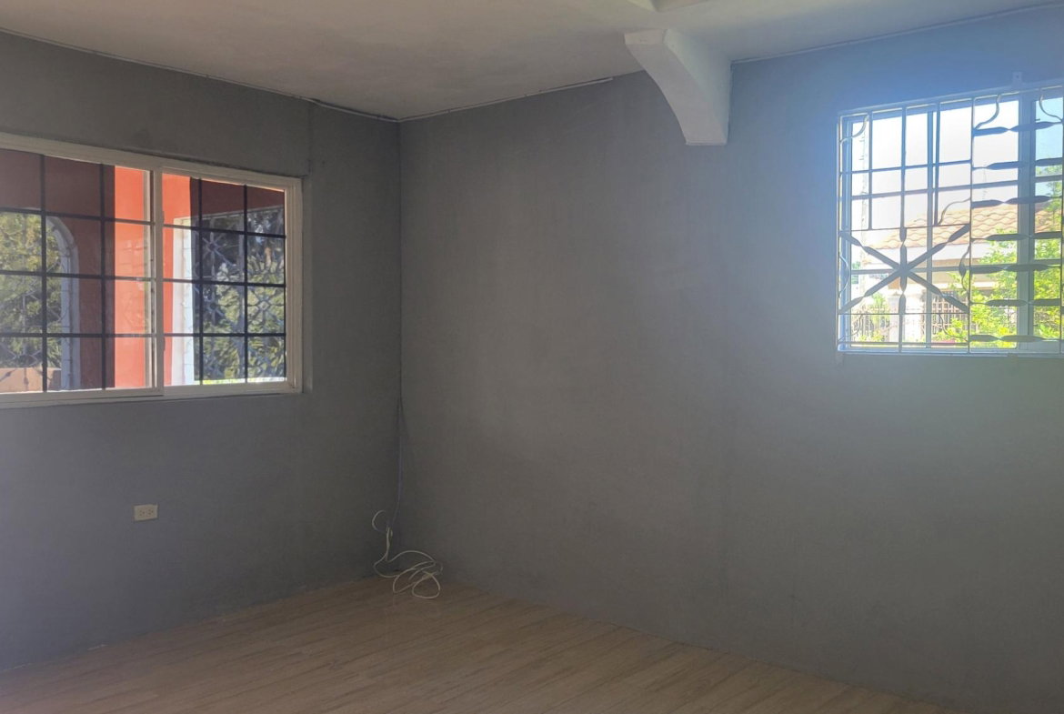 Ninth image of 220 Sandown Park, 3 North in Greater Portmore, St. Catherine, Jamaica - property is For Rent