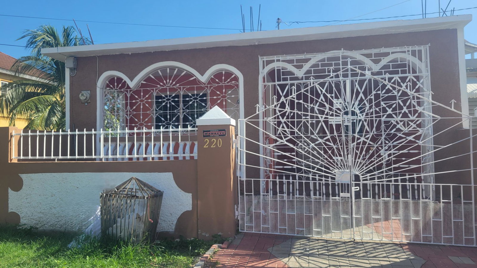 First image of 220 Sandown Park, 3 North in Greater Portmore, St. Catherine, Jamaica - property is For Rent