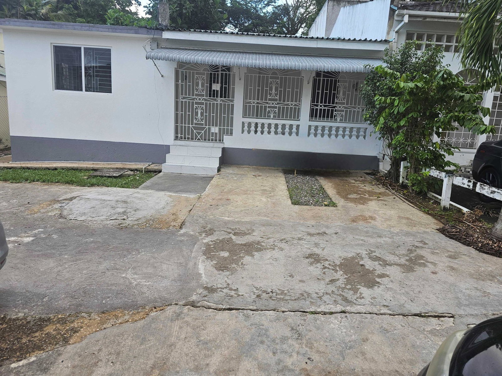 2-Bedroom-House-for-Rent-in-Ocho-Rios-St.-Ann-–-28-Mansfield-Cottage Second image of 28 Mansfield Cottage in Ocho Rios, St. Ann, Jamaica - property is For Rent