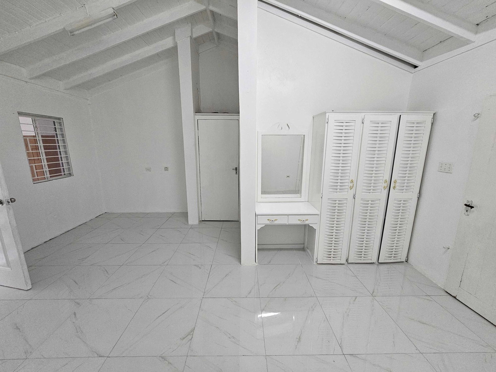 2-Bedroom-House-for-Rent-in-Ocho-Rios-St.-Ann-–-28-Mansfield-Cottage Eleventh image of 28 Mansfield Cottage in Ocho Rios, St. Ann, Jamaica - property is For Rent